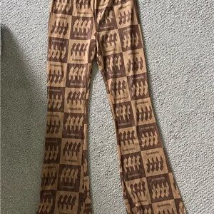 iNAMORATA Brown and Tan Patterned Fabric